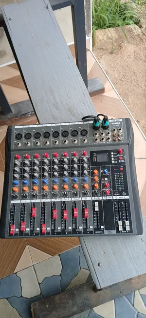 Professional Yamaha Studio 8 Channel Console Mixer With Soundcard