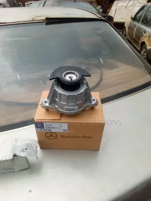 Engine Mounting Mercedes Benz W205 W213 C200 E200 Original