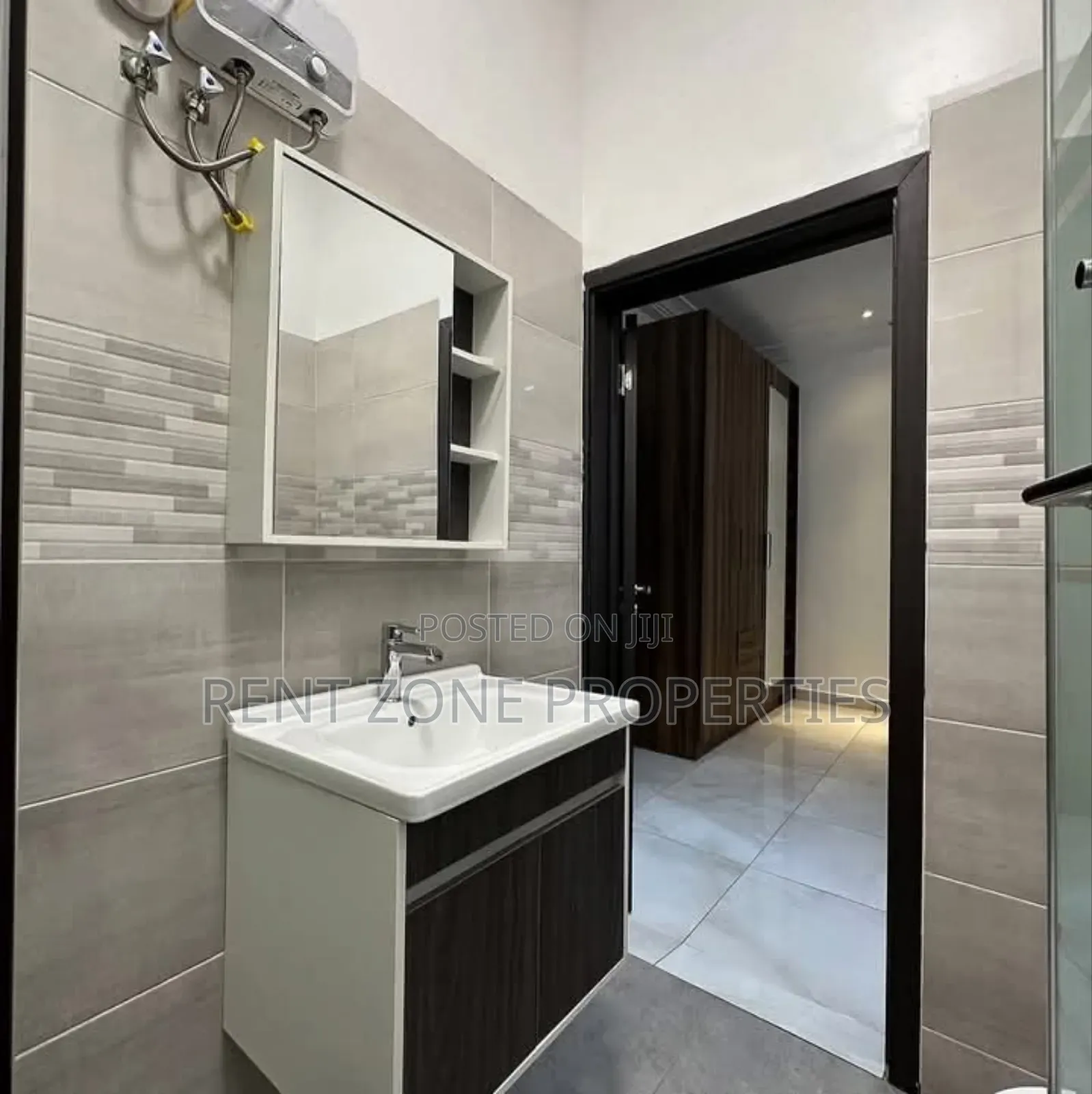 4bdrm Mansion in Rent Zone Properties, East Legon for sale