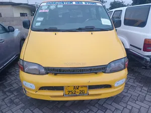 Toyota HiAce 2013 Orange