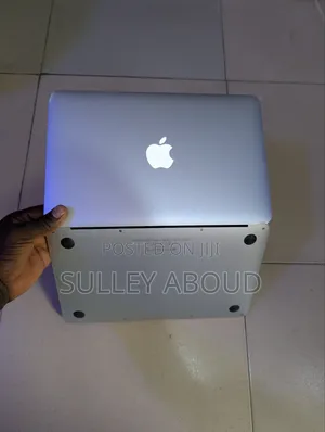 Laptop Apple MacBook Air 4GB Intel Core I5 SSD 128GB