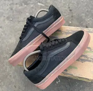 Authentic Old Skool Vans Black/Brown