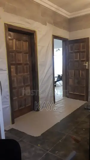 Wood Walnut Spraying.