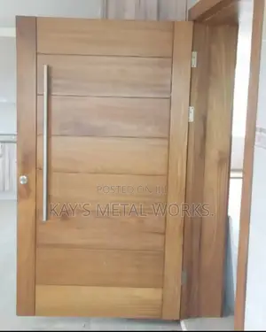 Mahogany Stain Spraying ( Woody )