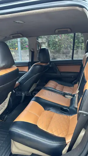 Toyota Land Cruiser 4.5 V8 TD GX-R 2010 Black