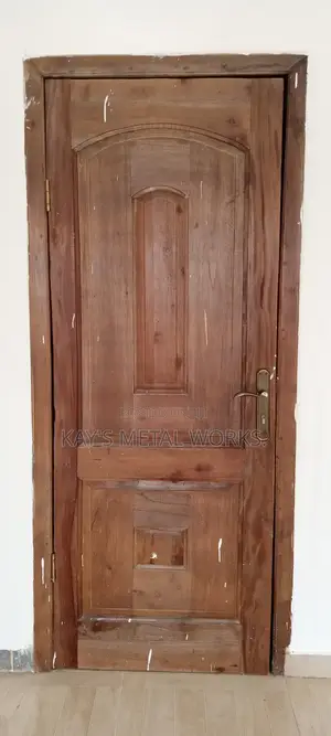 De Wood Woody Doors Spraying