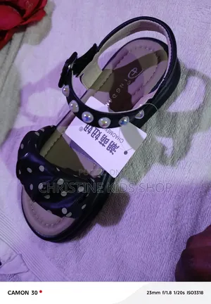 Doubted Sandals
