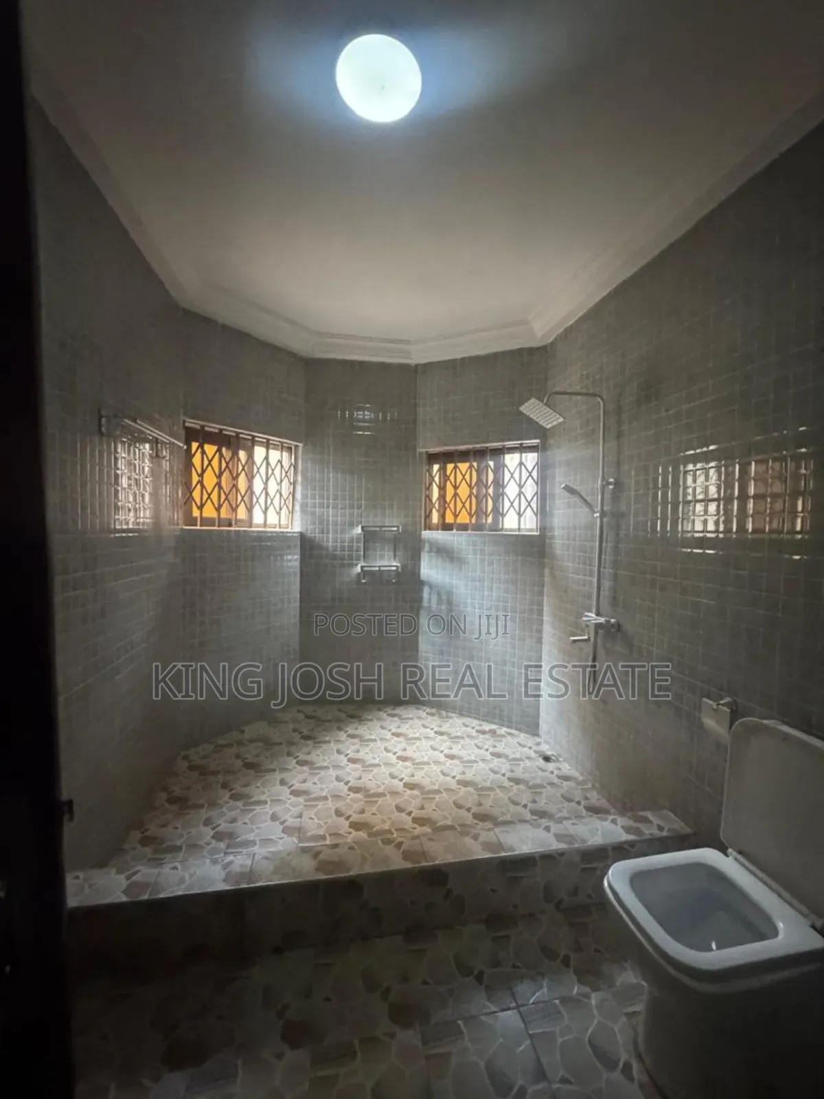 3bdrm Apartment in Lashibi, Klagon, Spintex for rent
