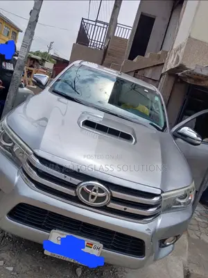 2017 Toyota Hilux Windscreen Available