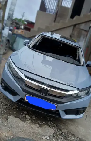 2017 Honda Civic Windscreen Available (Small Camera)