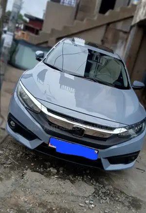 2017 Honda Civic Windscreen Available (Small Camera)