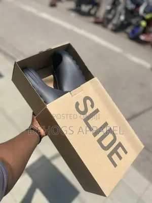 Adidas Yeezy Slides