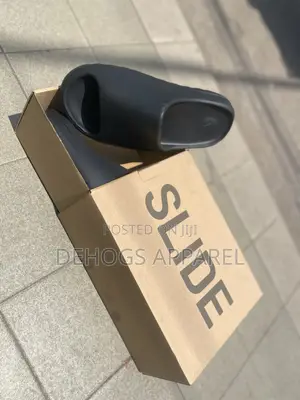 Adidas Yeezy Slides