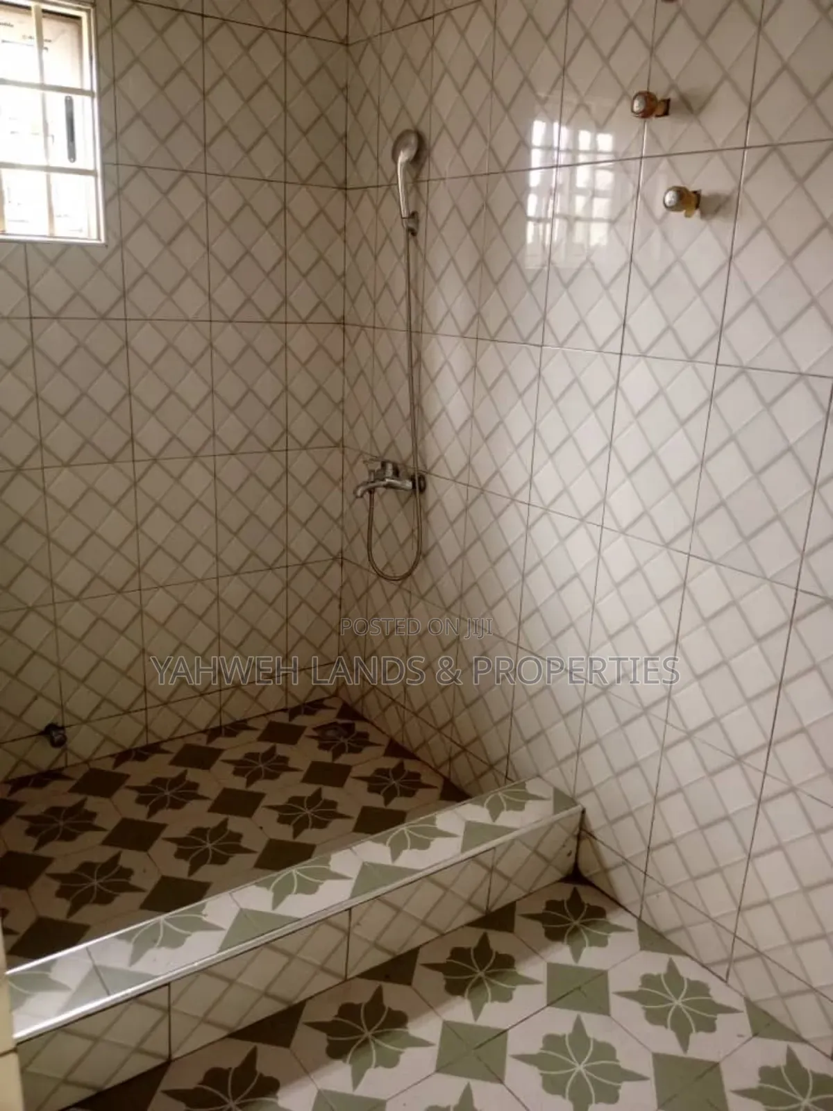 4bdrm House in Teshie for rent