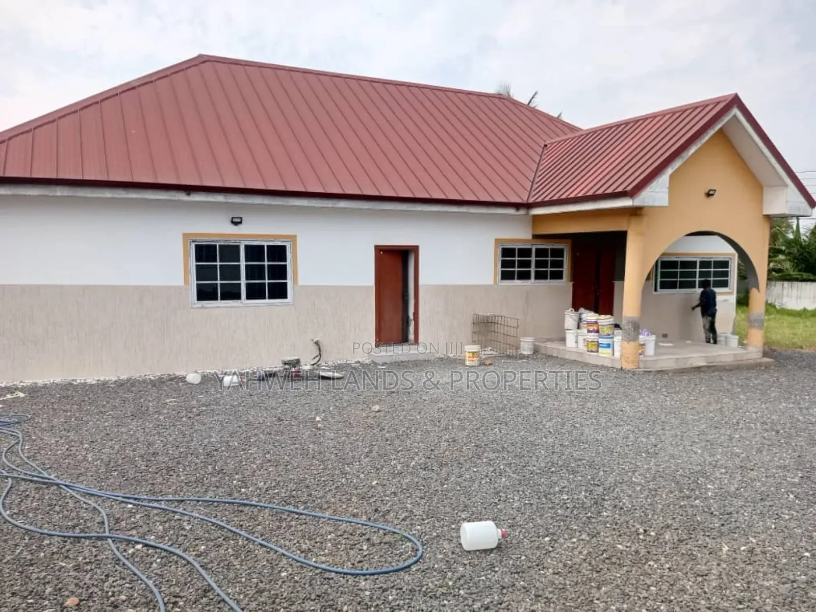 4bdrm House in Teshie for rent