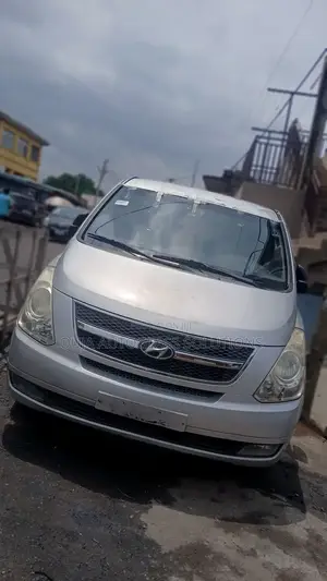 Hyundai Starex / H300 Windscreen Available