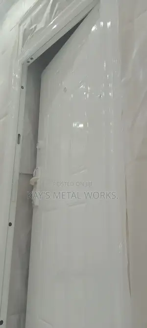 Foreign Metal Doors Spraying