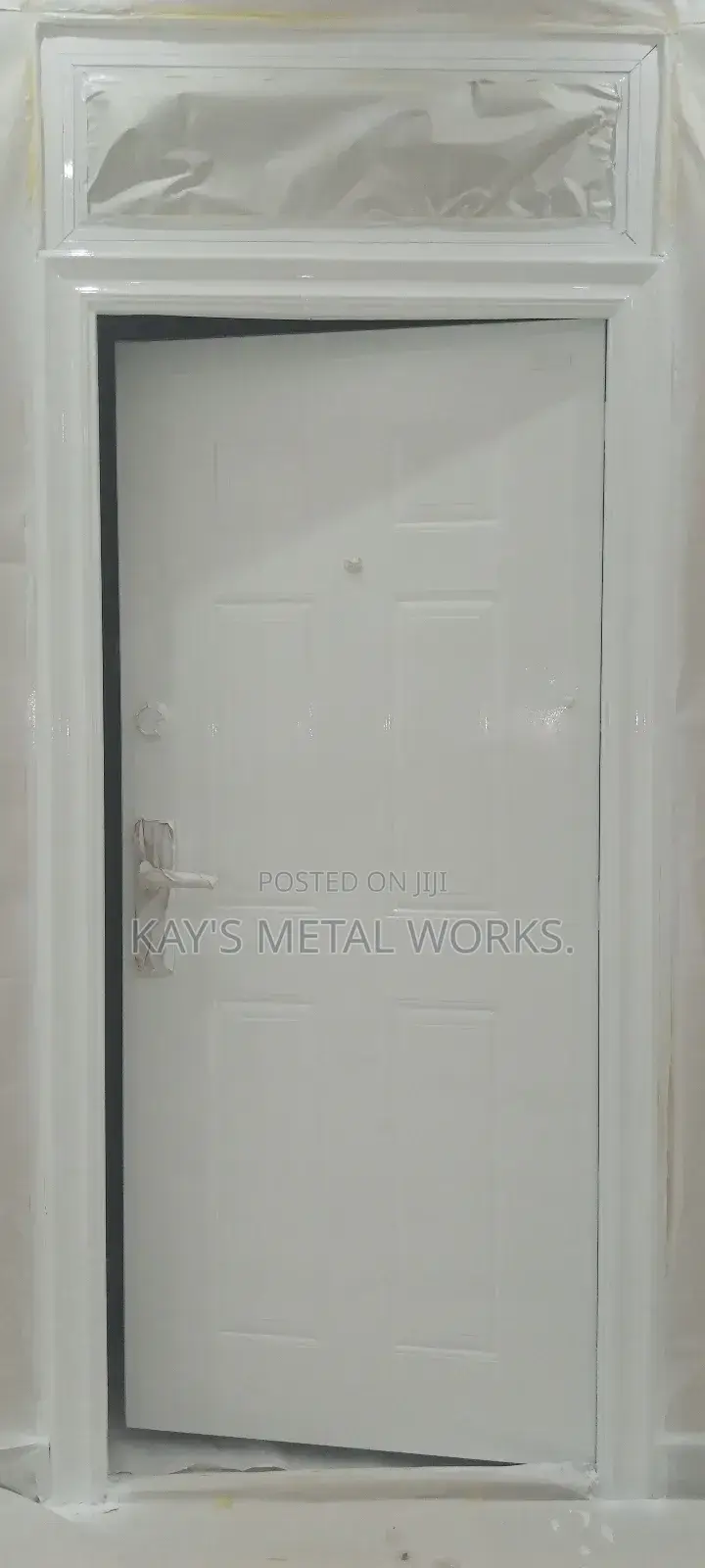 Foreign Metal Doors Spraying