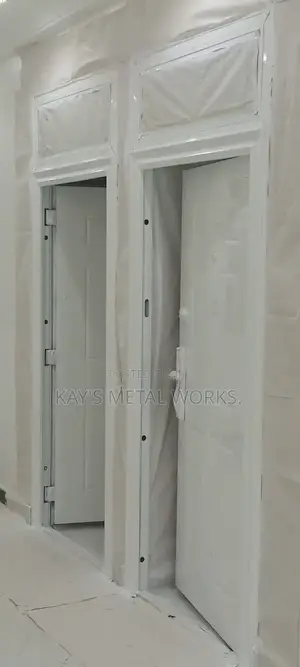 Foreign Metal Doors Spraying