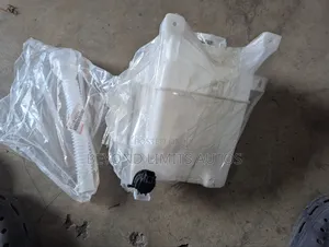 Toyota Highlander 2017,2018,2019 Wiper Bottle/Wiper Container