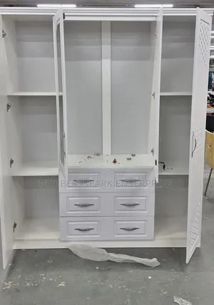 Wardrobe (Wd9974)