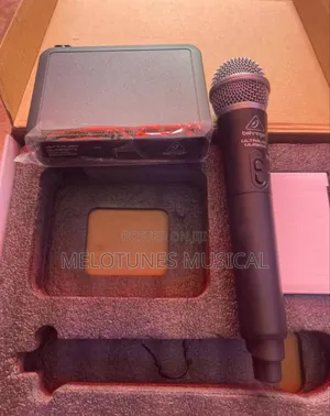 Behringer Ultralink Ulm300mic High-Performance Wireless Microphone