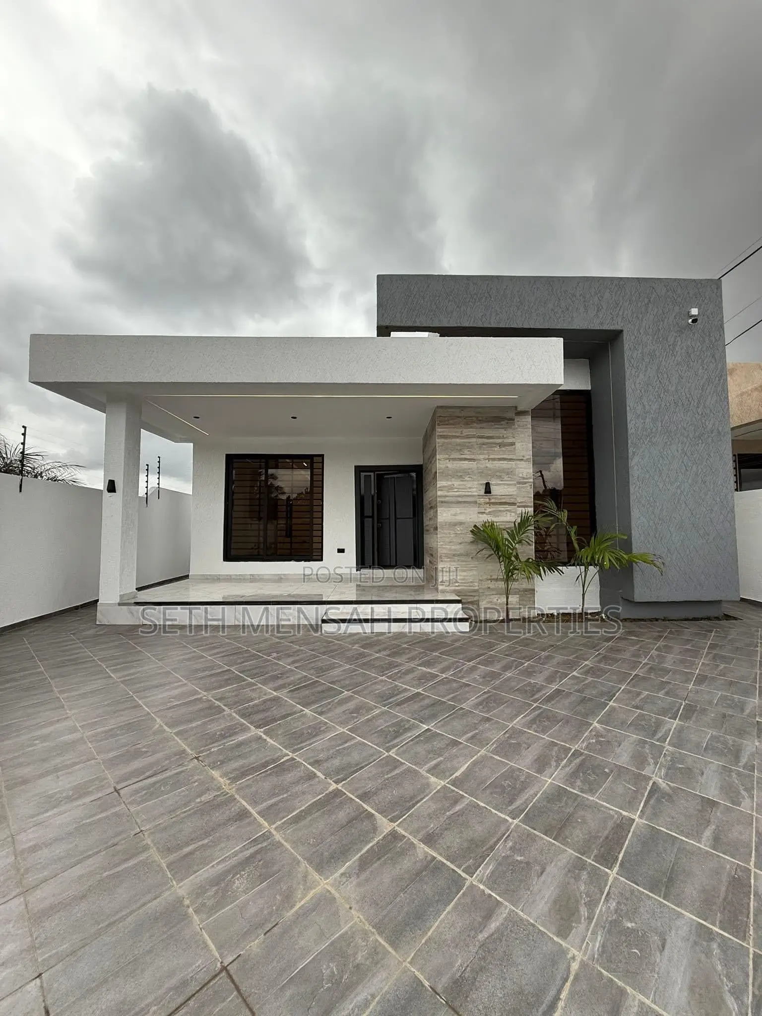 3bdrm House in Skm, Lake Side Estate for sale