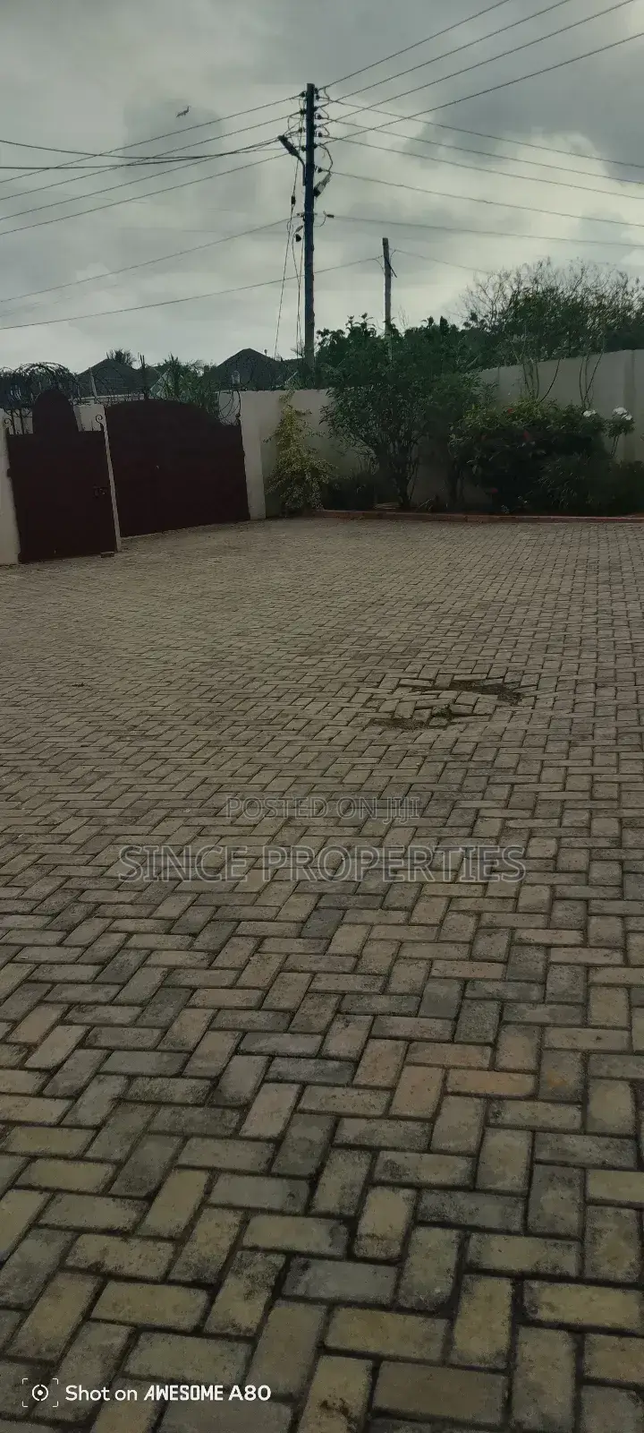 3bdrm Apartment in Sinco Properties, East Legon for rent