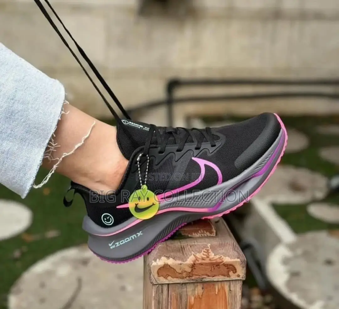 Nice Lady’S Trainers