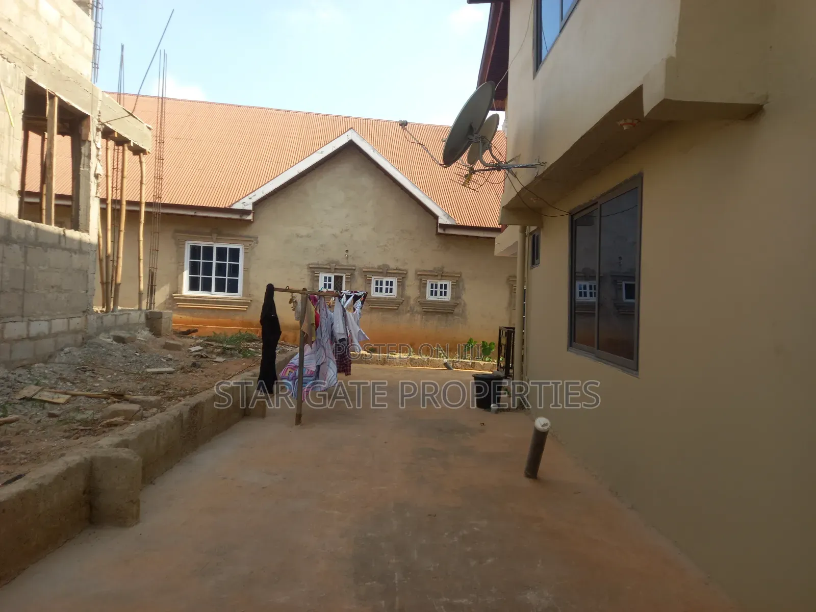 12bdrm House in Owhim Amanfrom., Kumasi Metropolitan for sale