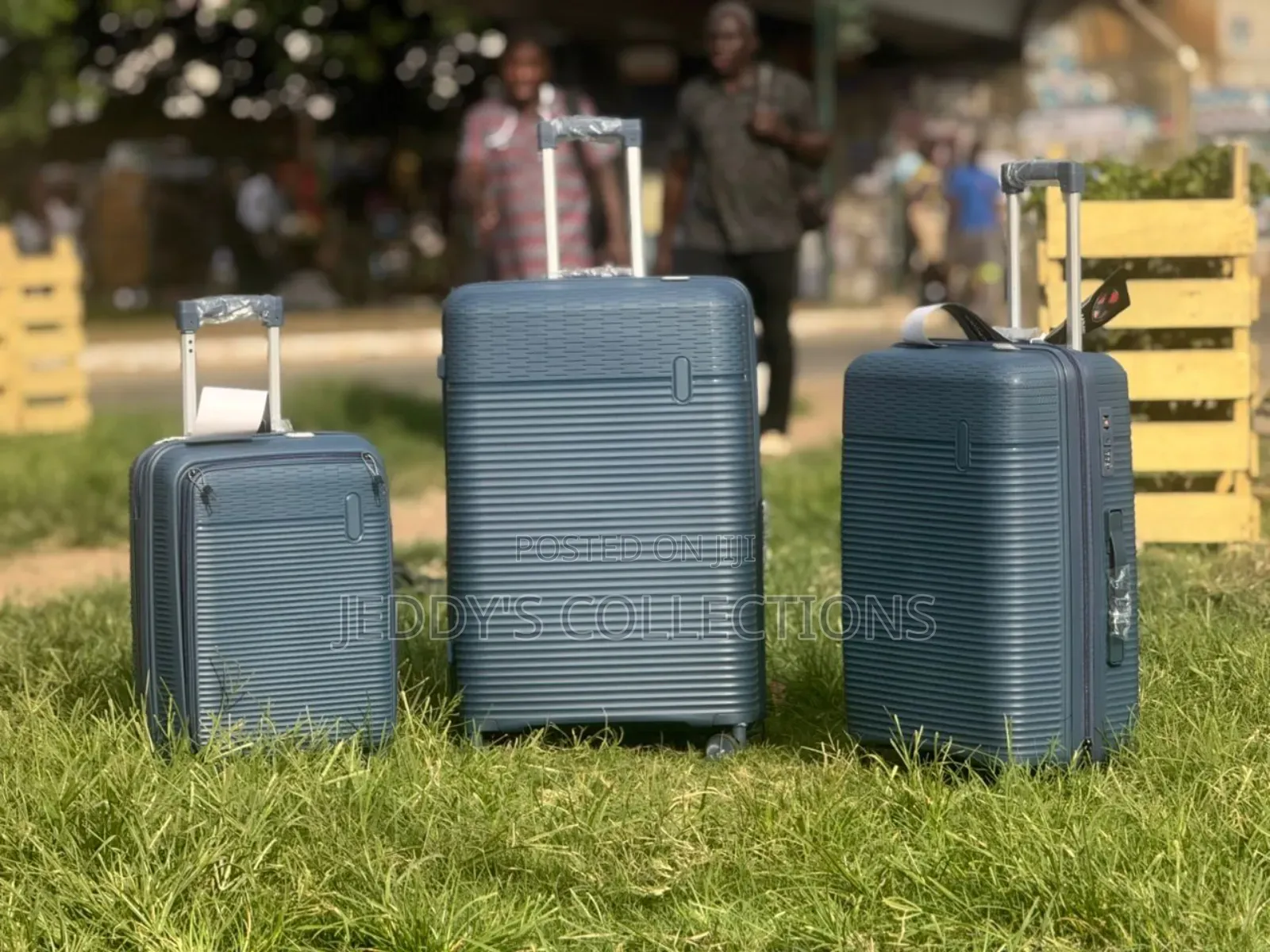 Antitheft Multifunctional Set With Carry-on and a Laptop Compartment