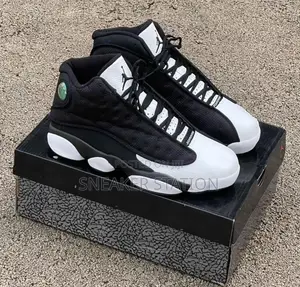 Air Jordan Retro 13 Black/White