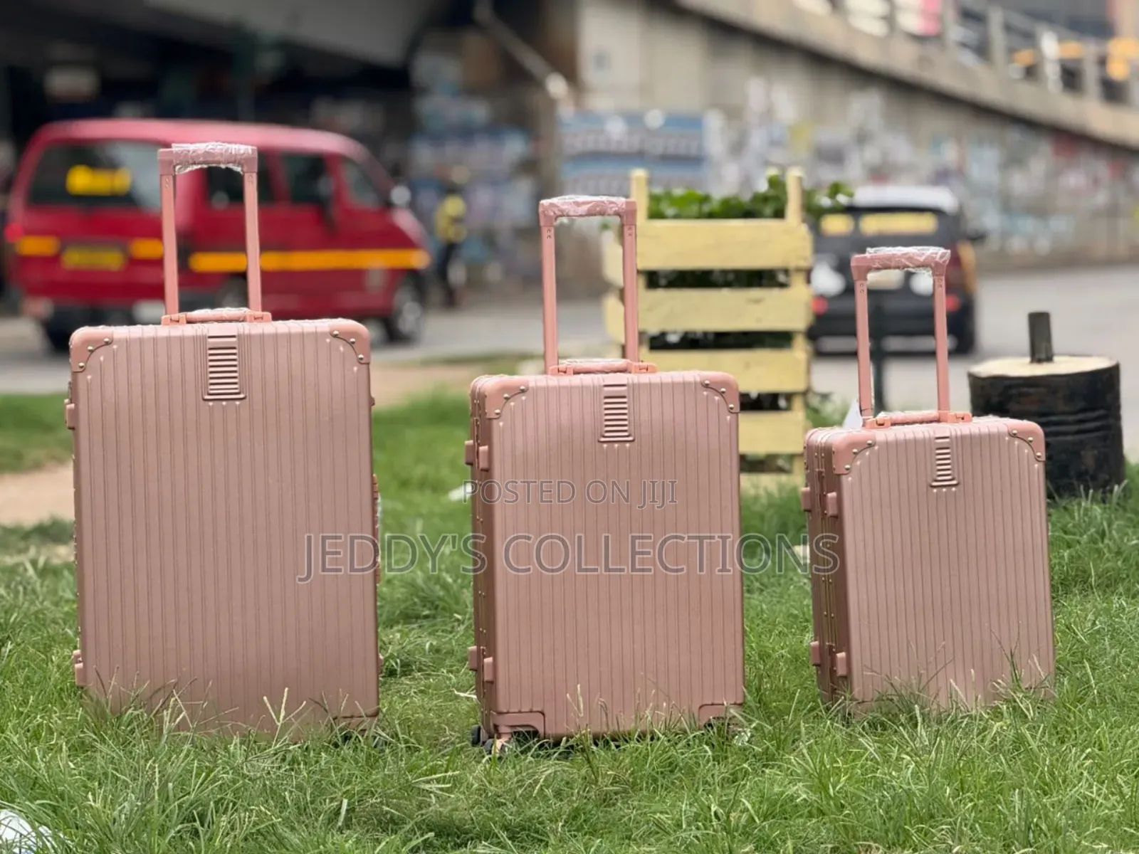 Luxurious Aluminium Zipless With a High-Quality Exterior Design