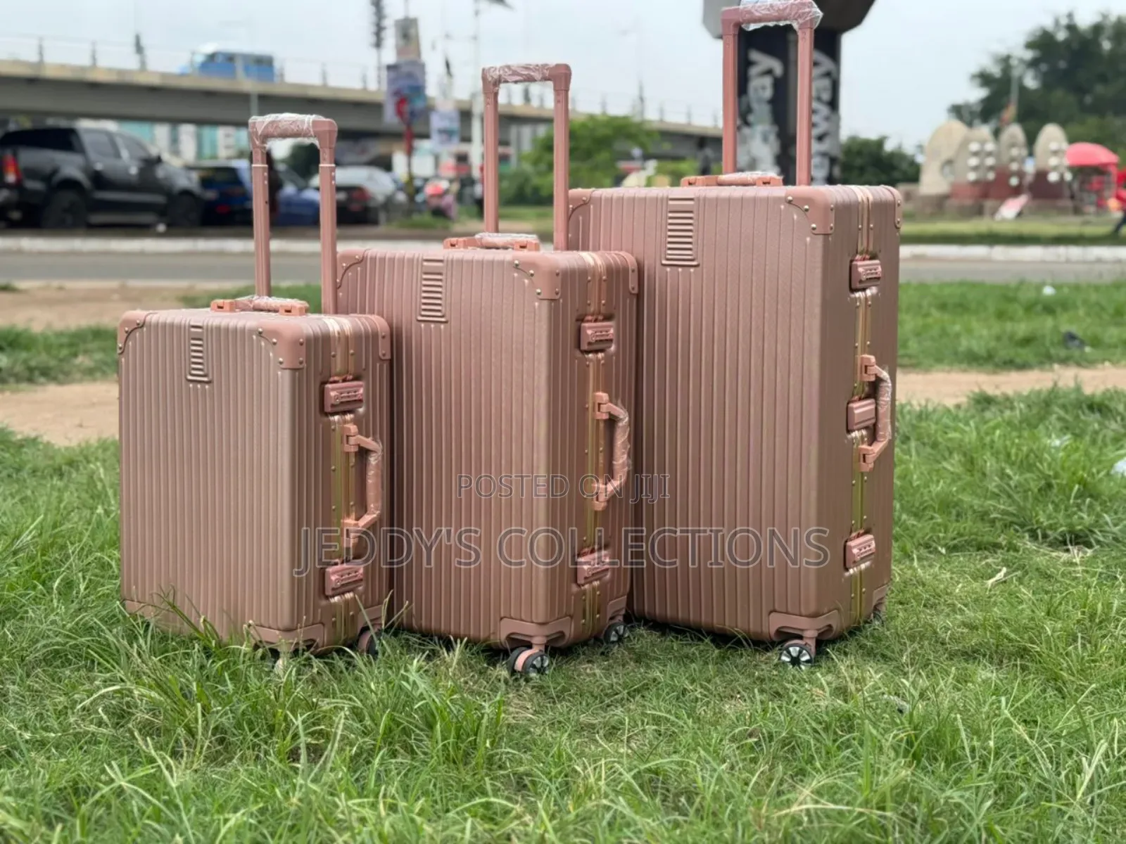 Luxurious Aluminium Zipless With a High-Quality Exterior Design