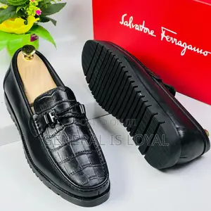 Salvatore Ferragamo Black Men Leather Loafers With Flat Shoe