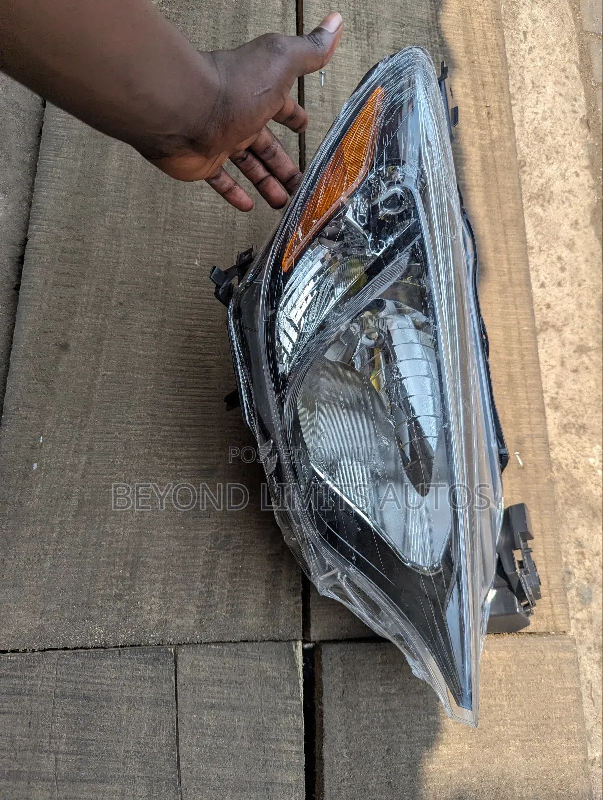 Toyota/ Scion Ia Ia 2016,2017,2018,2019 Head Light/ Headlight