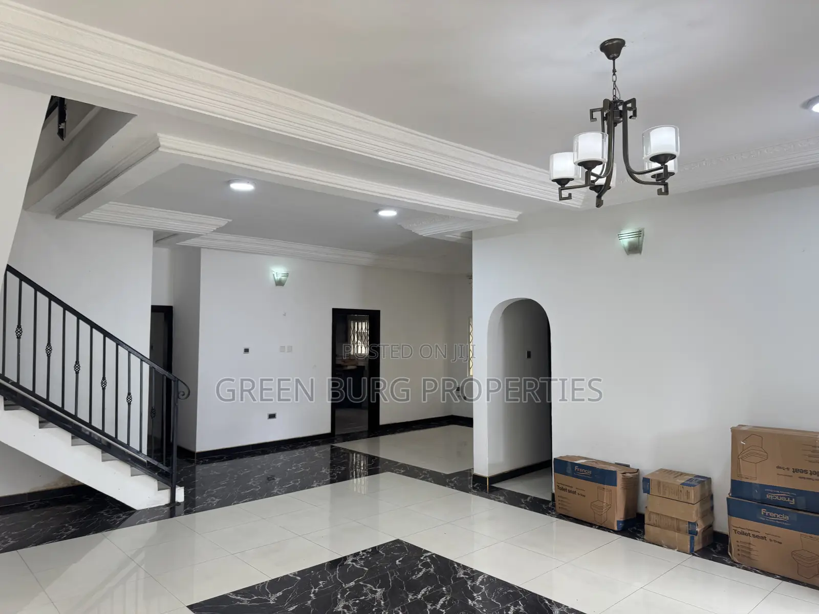 4bdrm Townhouse / Terrace in Cantonments for rent