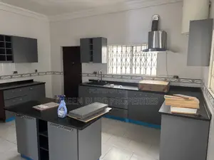 4bdrm Townhouse / Terrace in Cantonments for rent