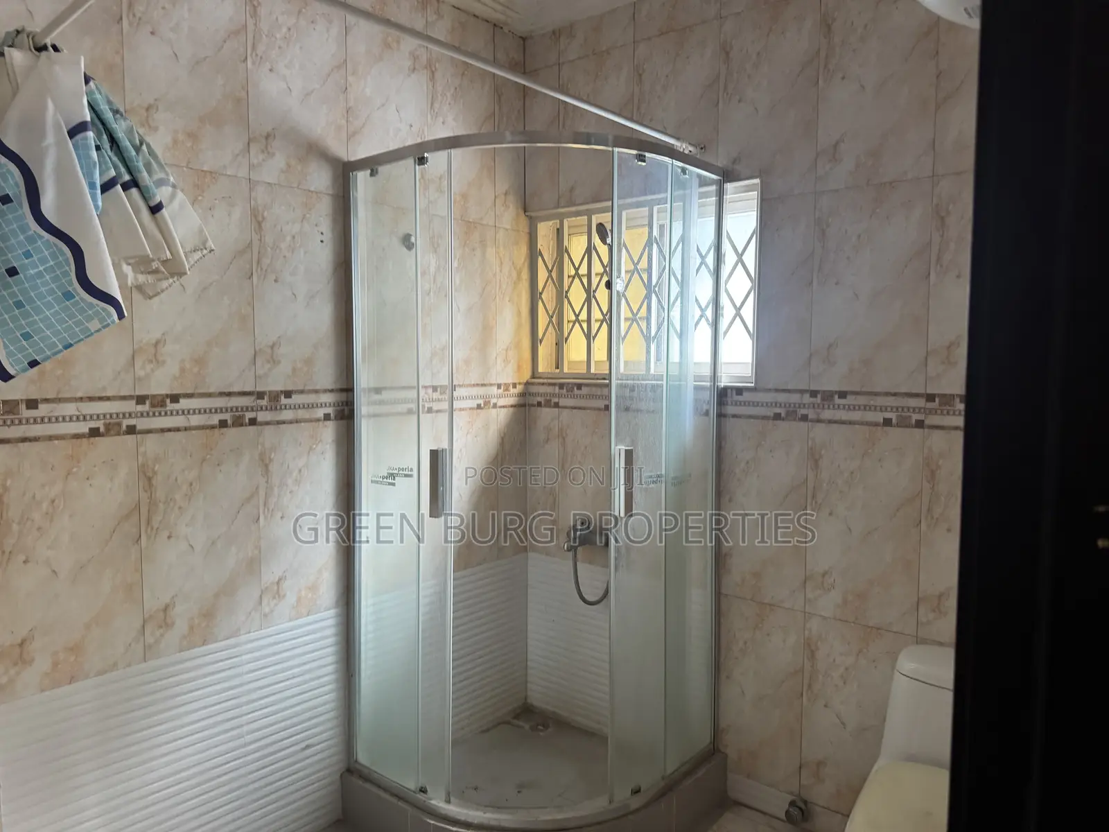 4bdrm Townhouse / Terrace in Cantonments for rent