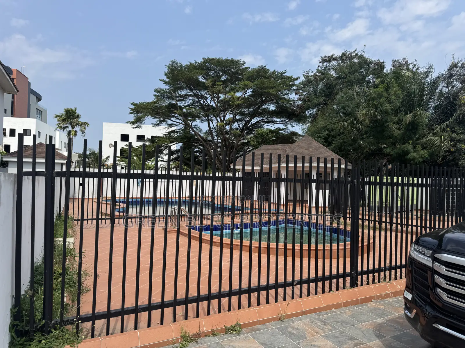 4bdrm Townhouse / Terrace in Cantonments for rent