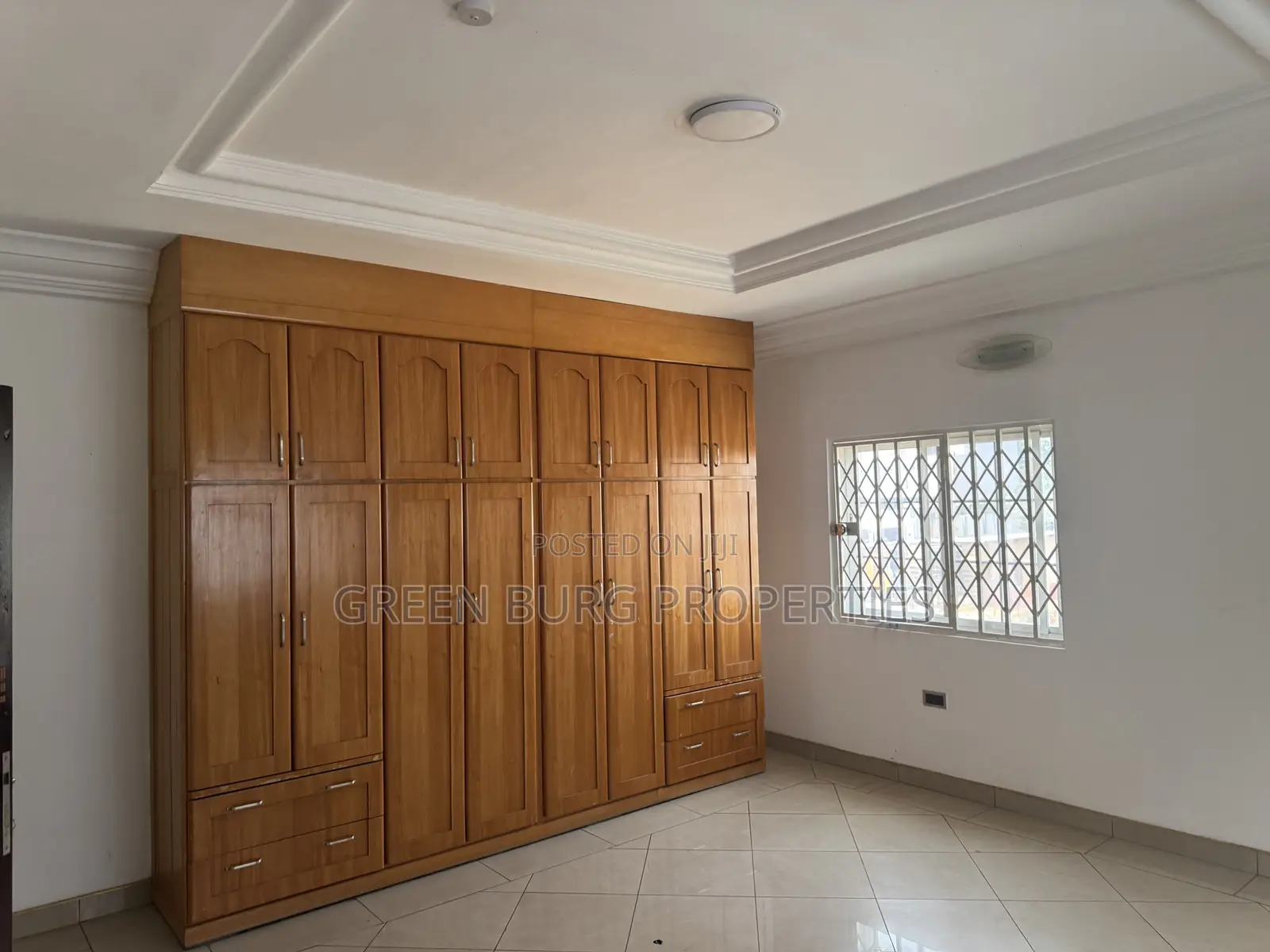 4bdrm Townhouse / Terrace in Cantonments for rent