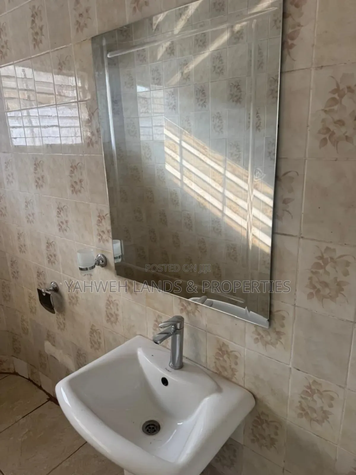 5bdrm House in East Legon for rent