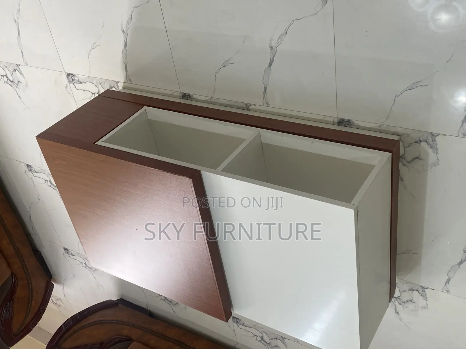 Laminated Board Centre Table