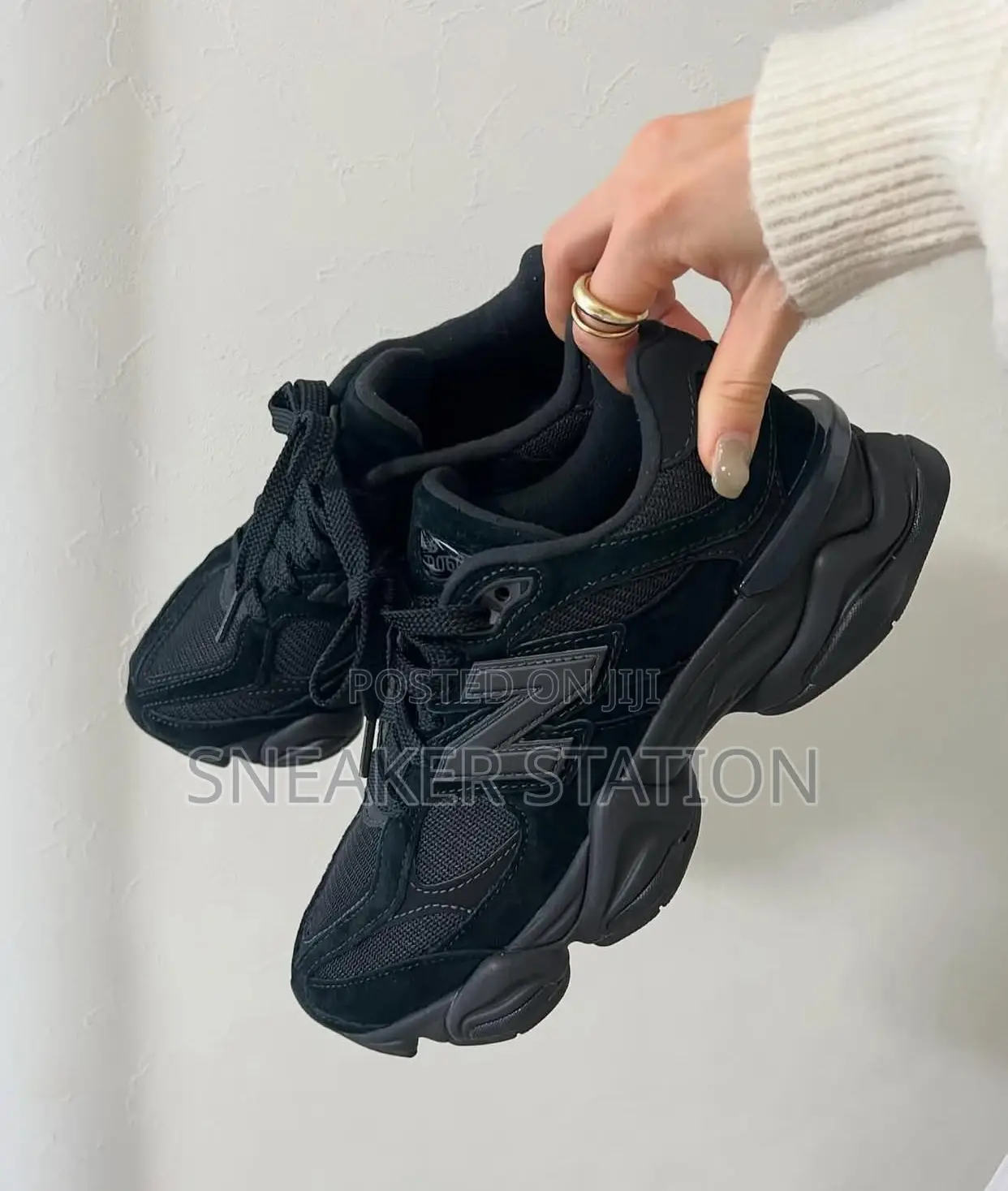 New Balance Unisex 9060 Triple Black