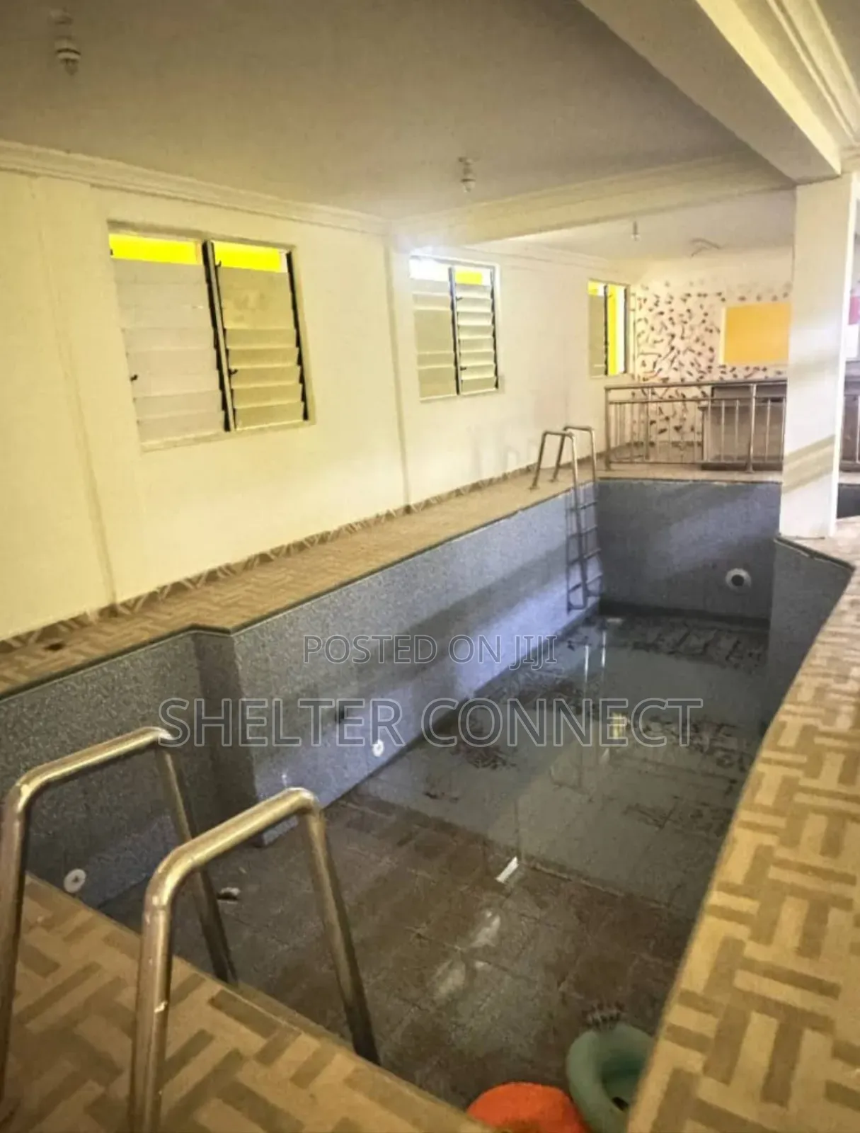 20bdrm Apartment in Teiman, Oyarifa for sale