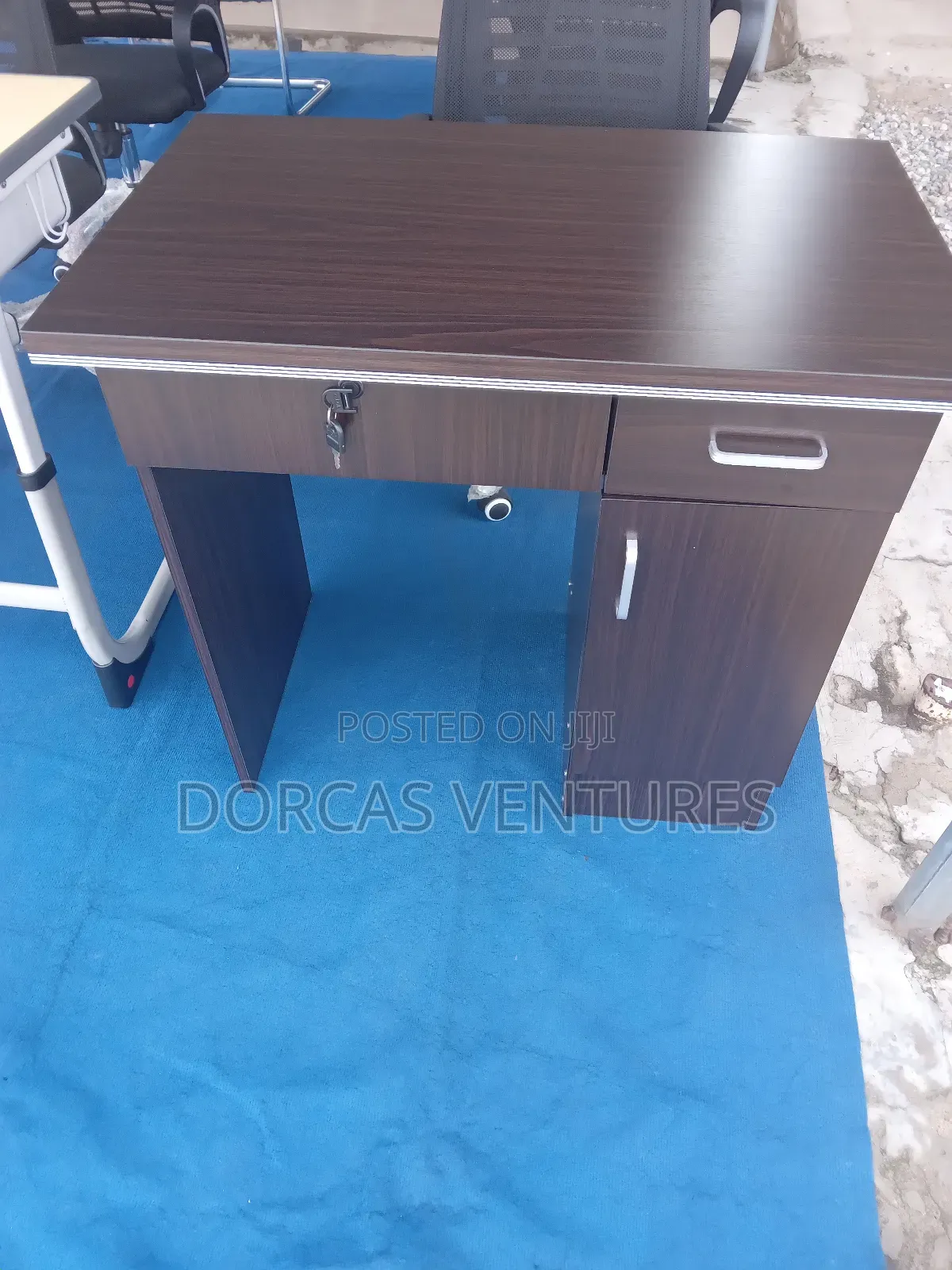 Morsel Office Table