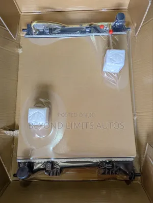 Hyundai Veloster 2011,2012,2013,2014,2015,2016 Radiator / Water Tank