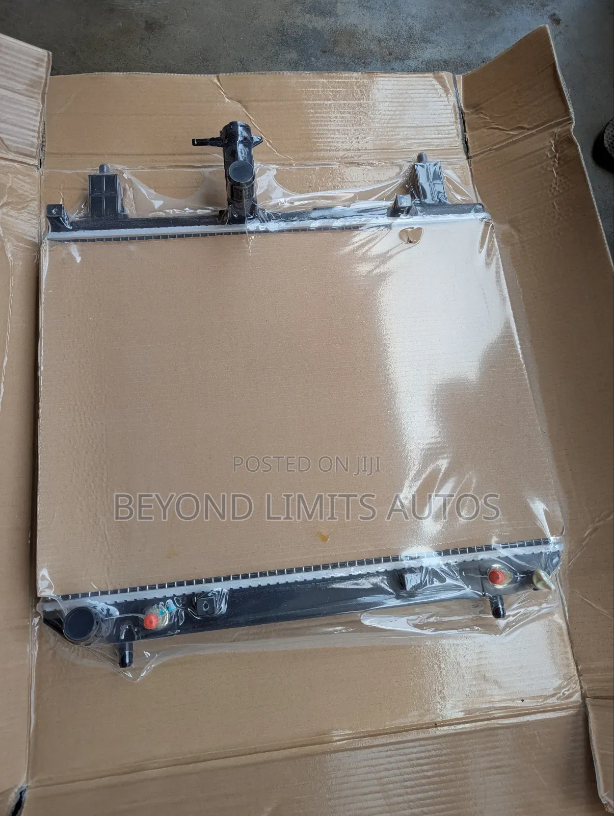 Toyota Rush 2016,2017,2018,2019 Radiator / Water Tank