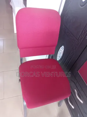Arra Auditorium Chair