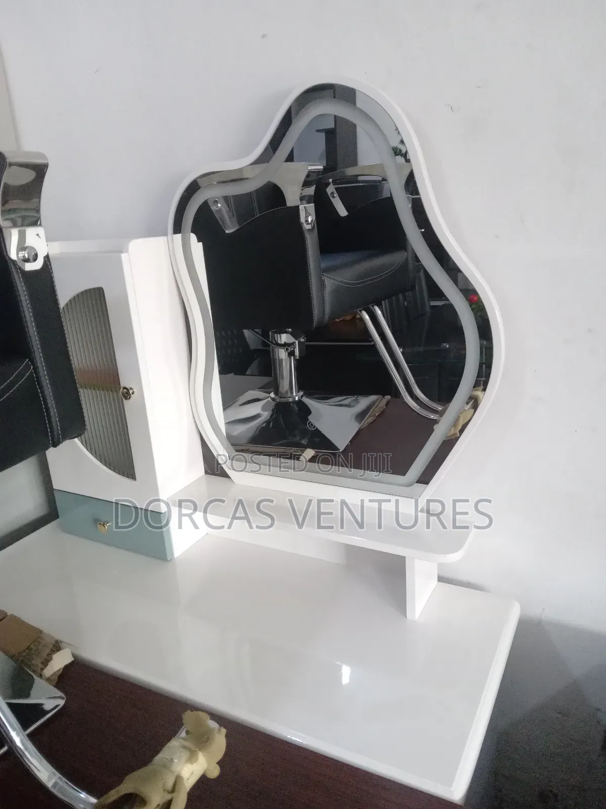 Knees _ Up Mirror